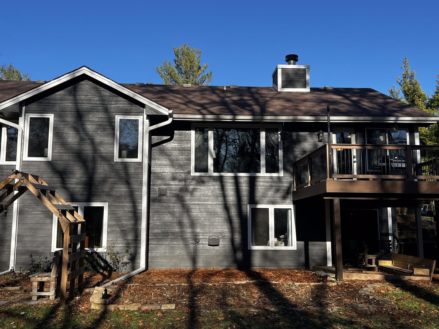 Well-kept home exterior in the Des Moines metro